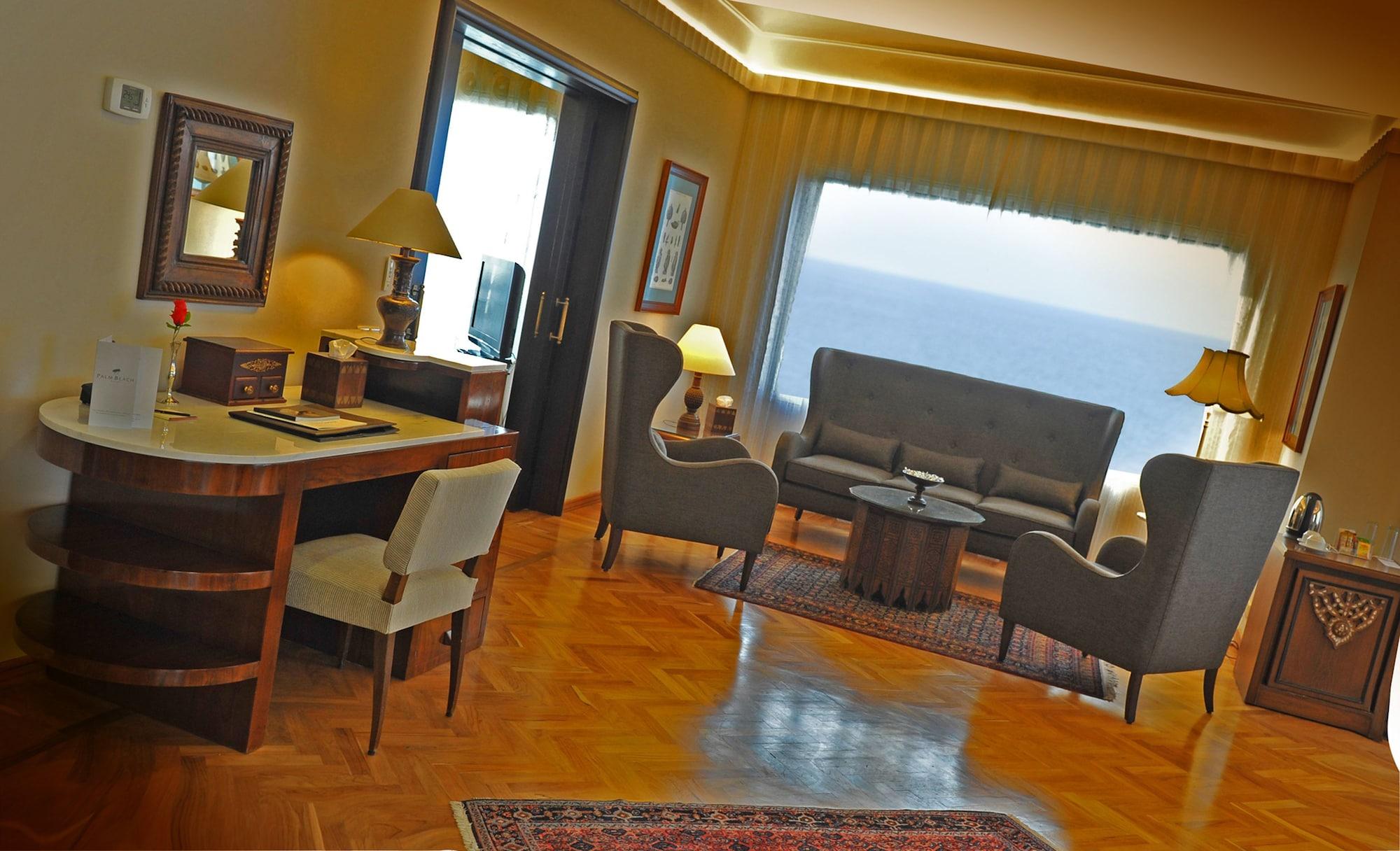 Warwick Palm Beach Hotel Beirut Bagian luar foto