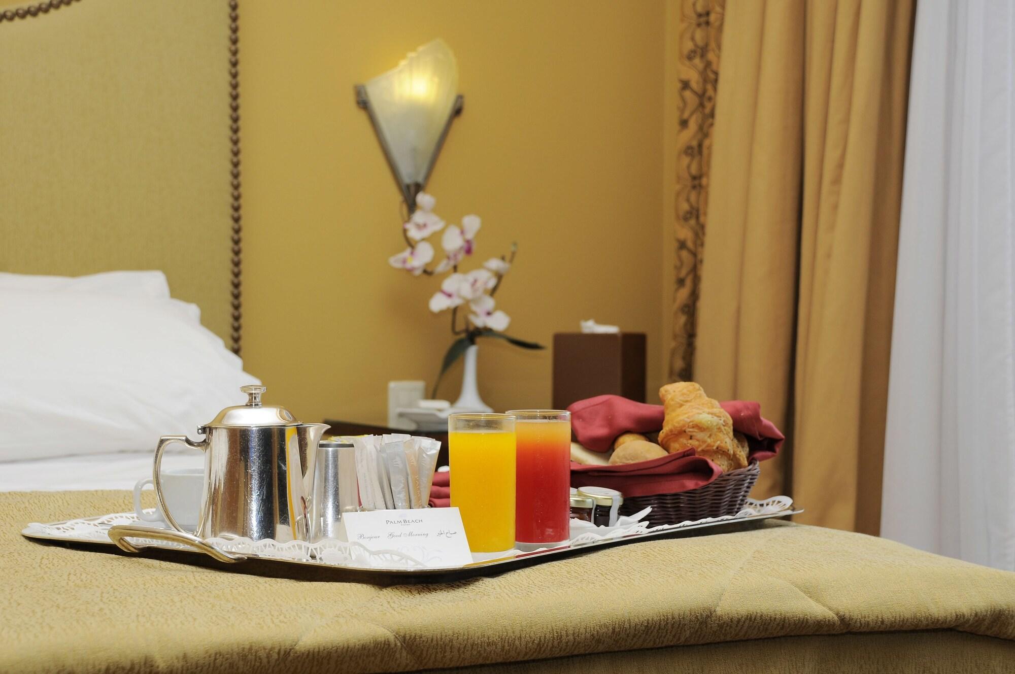 Warwick Palm Beach Hotel Beirut Bagian luar foto